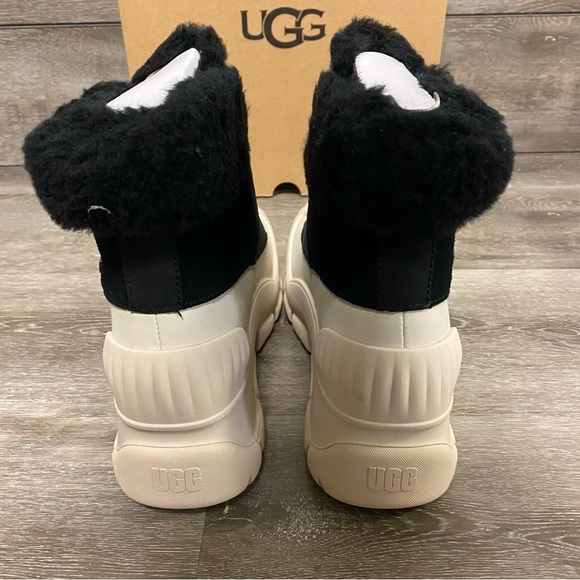 UGG | Adiroam Hiker Boot In Black and White NEW - Picture 5 of 13